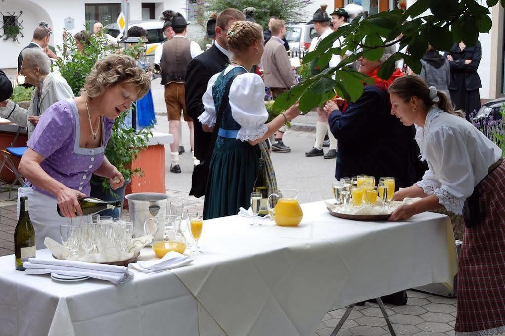 Landgasthof Kirchmayer Farchant Eksteriør bilde